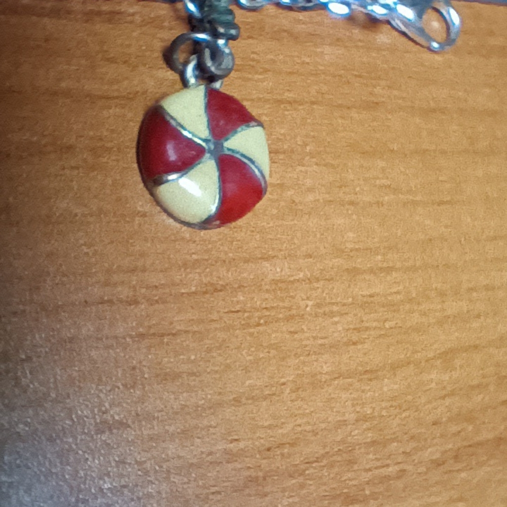 UP-Cycled, Vintage Red and Green Holiday Charm Bracelet - Picture 7 of 8